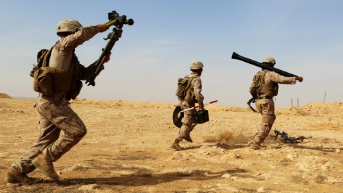 US Marines get hands on with new mortar system